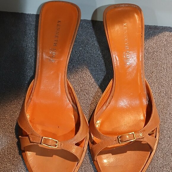 Kenneth Cole Slip On Heels - Picture 5 of 6